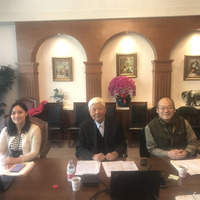 2020年康元公司总经理相海，常务副总经理胡淑珍，与中国粮油学会首席专家、中国粮油学会油脂分会名誉会长王瑞元一同参加油脂分会视频会议Xianghai as the general manager of Kangyuan Company and Hu shuzhen as the vice general manager were attending video meeting with the honored president of China's Cereal and Oil Association Wang Ruiyuan in 2020。